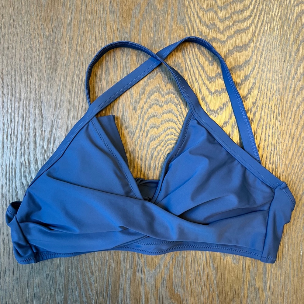 🌊Blue Twist Front Bikini Top Swimsuit Criss Cross Halter‎ Neck